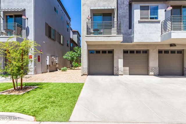 300 N GILA SPRINGS Boulevard 181, Chandler, AZ 85226