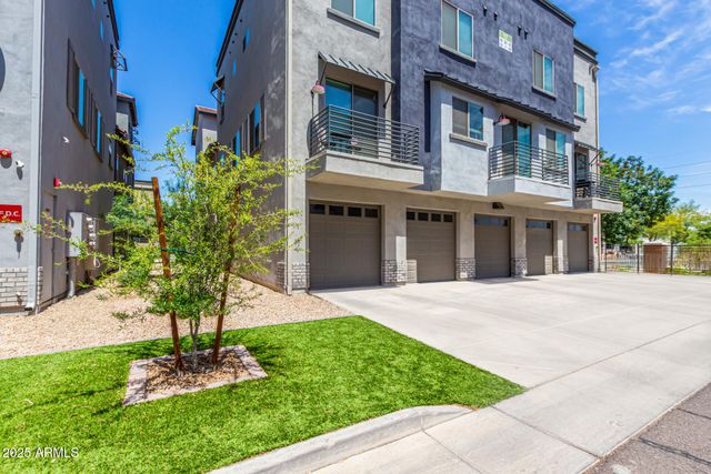 300 N GILA SPRINGS Boulevard 181, Chandler, AZ 85226