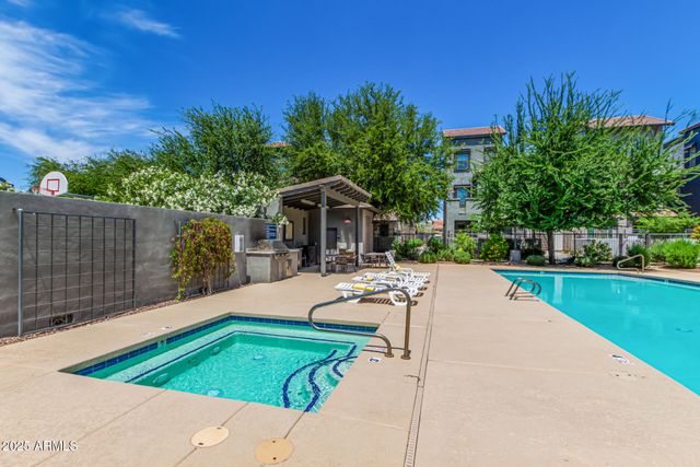 300 N GILA SPRINGS Boulevard 181, Chandler, AZ 85226