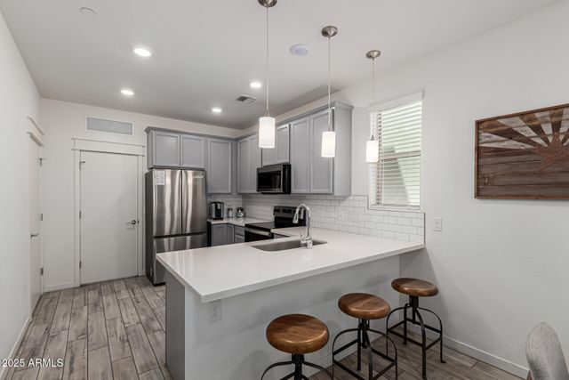 300 N GILA SPRINGS Boulevard 181, Chandler, AZ 85226