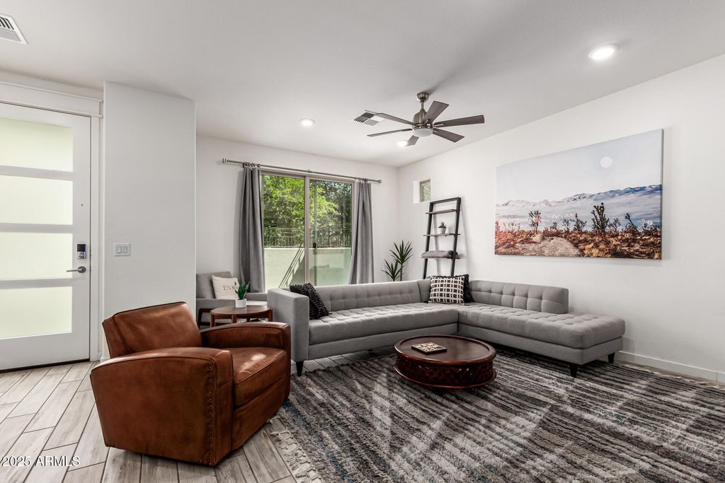 300 N GILA SPRINGS Boulevard 181, Chandler, AZ 85226