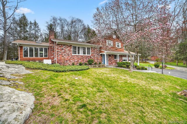 11 Billingsley Trail, Goldens Bridge, NY 10526