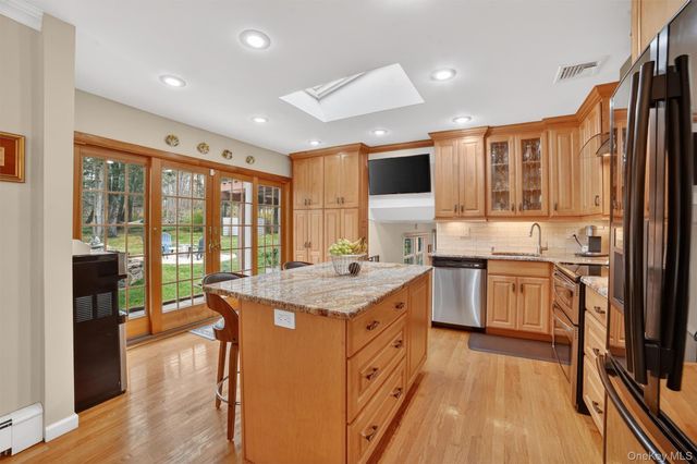 11 Billingsley Trail, Goldens Bridge, NY 10526
