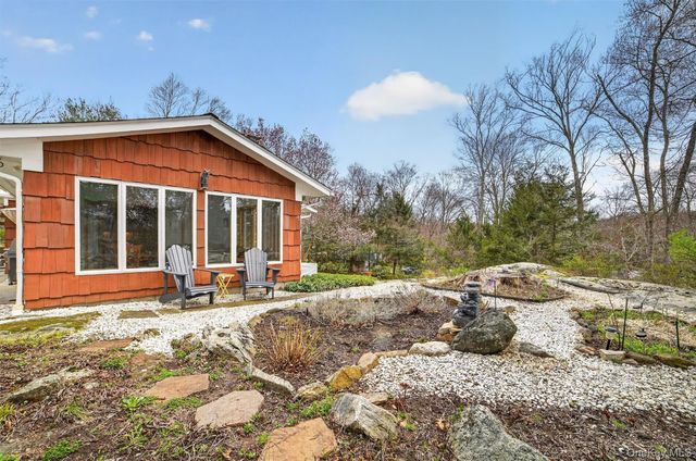11 Billingsley Trail, Goldens Bridge, NY 10526