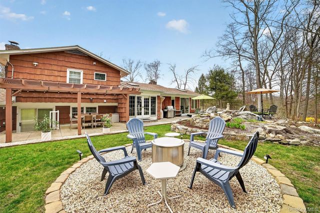 11 Billingsley Trail, Goldens Bridge, NY 10526