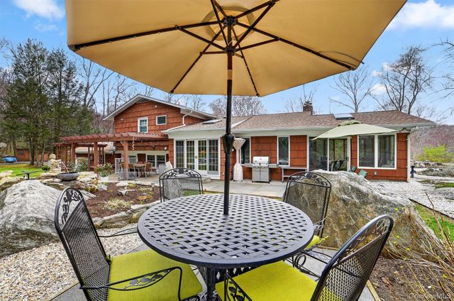 11 Billingsley Trail, Goldens Bridge, NY 10526
