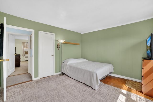 37 Fieldstone Drive E4, Hartsdale, NY 10530