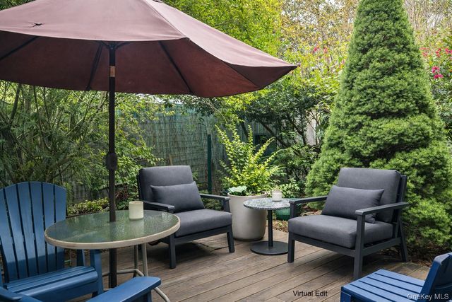 37 Fieldstone Drive E4, Hartsdale, NY 10530