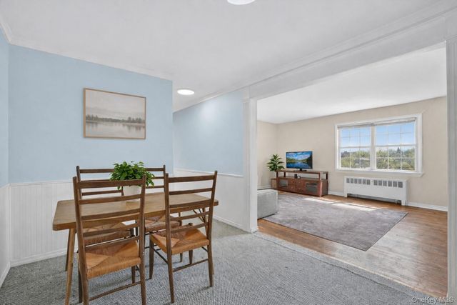 37 Fieldstone Drive E4, Hartsdale, NY 10530