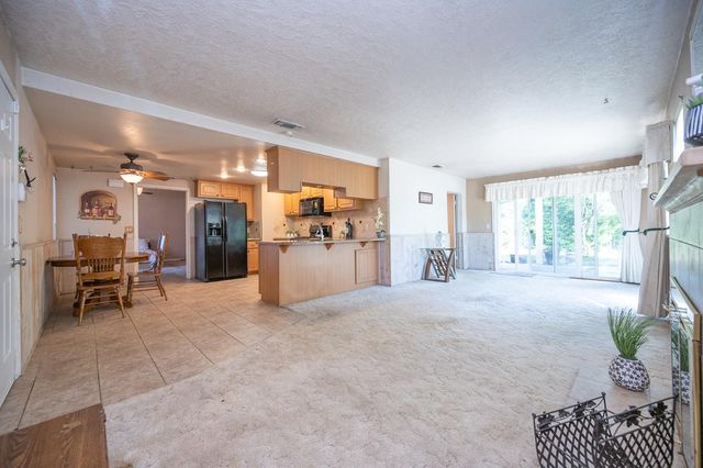 8445 Juglans Dr, Orangevale, CA 95662