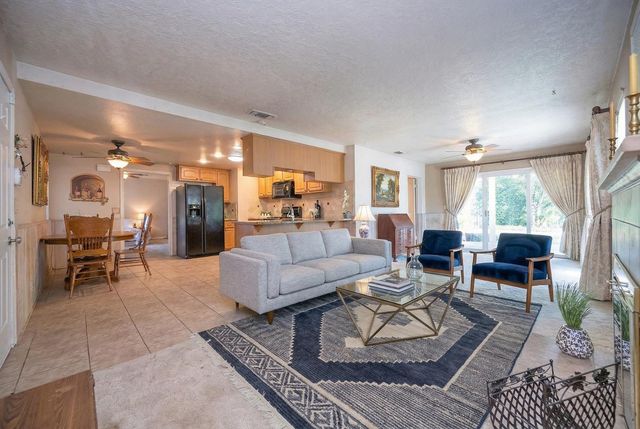 8445 Juglans Dr, Orangevale, CA 95662