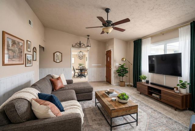 8445 Juglans Dr, Orangevale, CA 95662