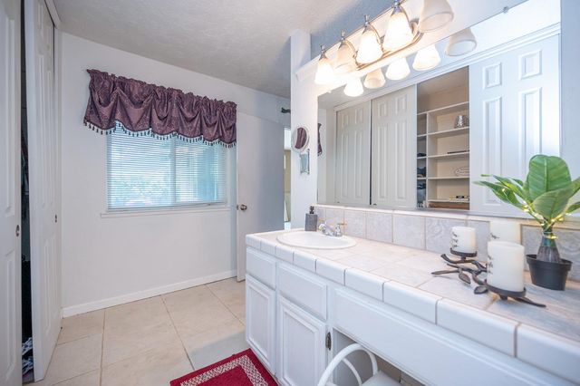 8445 Juglans Dr, Orangevale, CA 95662