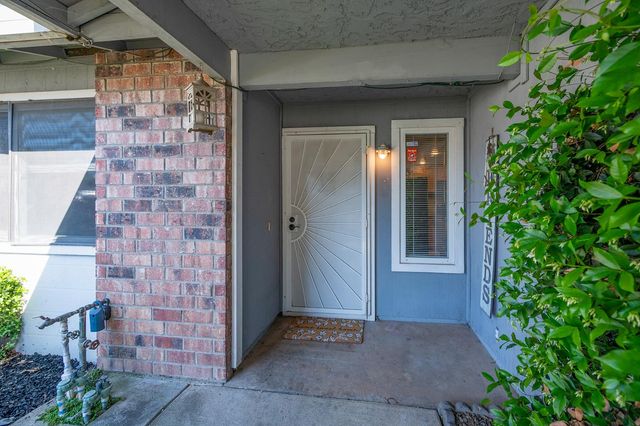 8445 Juglans Dr, Orangevale, CA 95662