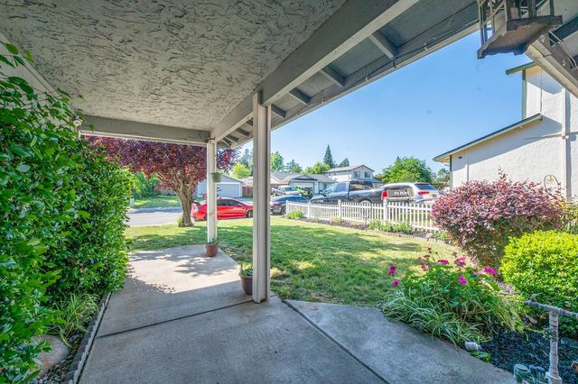 8445 Juglans Dr, Orangevale, CA 95662