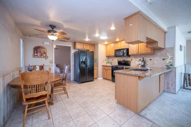 8445 Juglans Dr, Orangevale, CA 95662