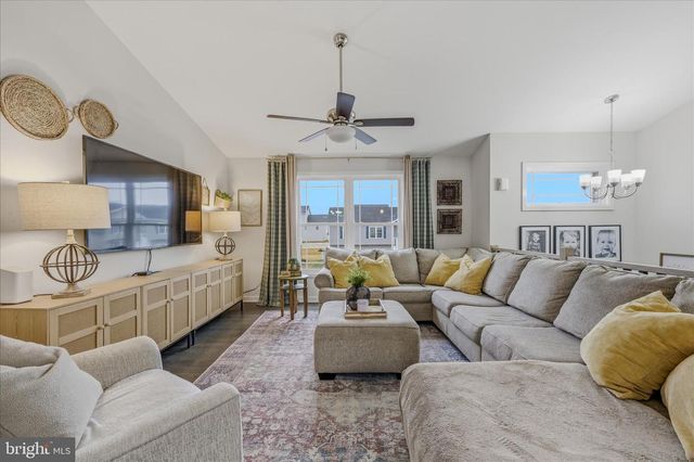 174 BRANT LN, Martinsburg, WV 25403