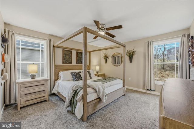 174 BRANT LN, Martinsburg, WV 25403