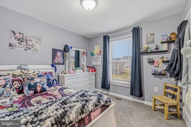 174 BRANT LN, Martinsburg, WV 25403