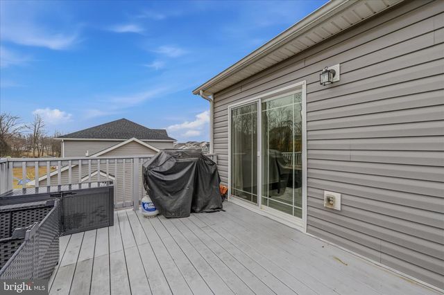 174 BRANT LN, Martinsburg, WV 25403