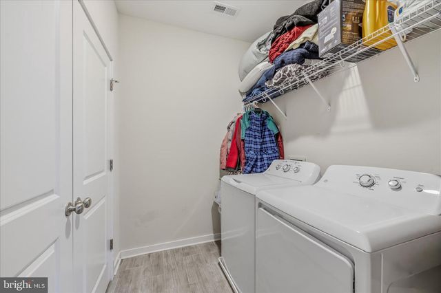 174 BRANT LN, Martinsburg, WV 25403