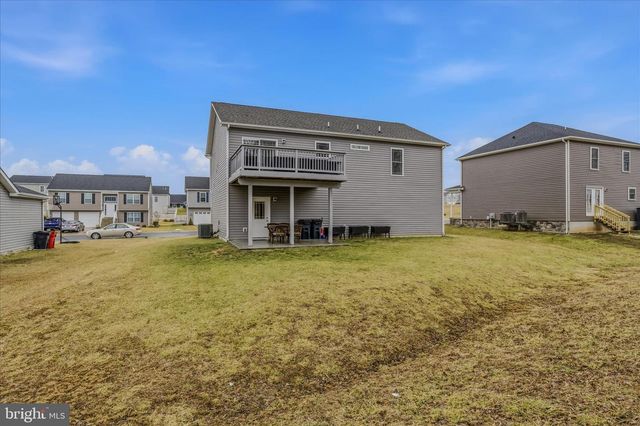 174 BRANT LN, Martinsburg, WV 25403