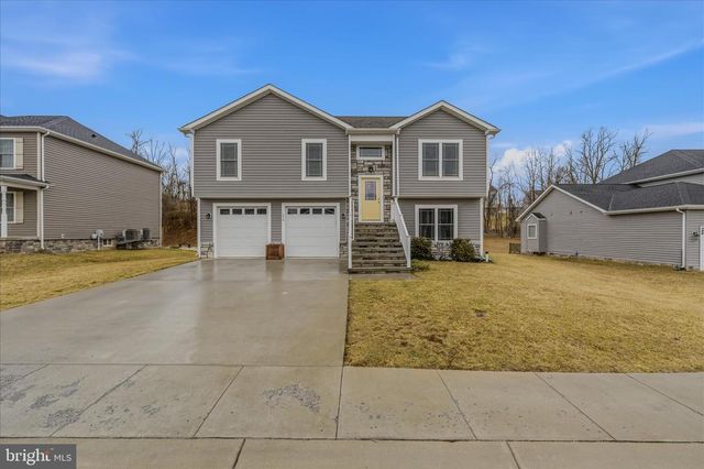 174 BRANT LN, Martinsburg, WV 25403