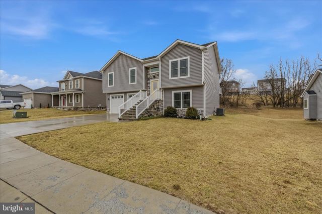 174 BRANT LN, Martinsburg, WV 25403