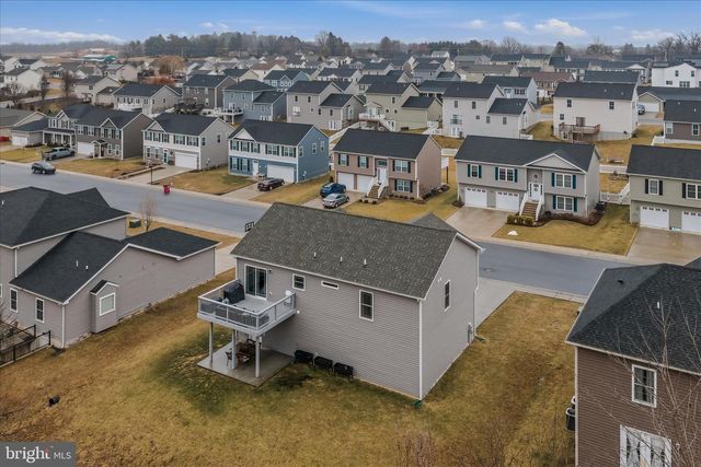 174 BRANT LN, Martinsburg, WV 25403