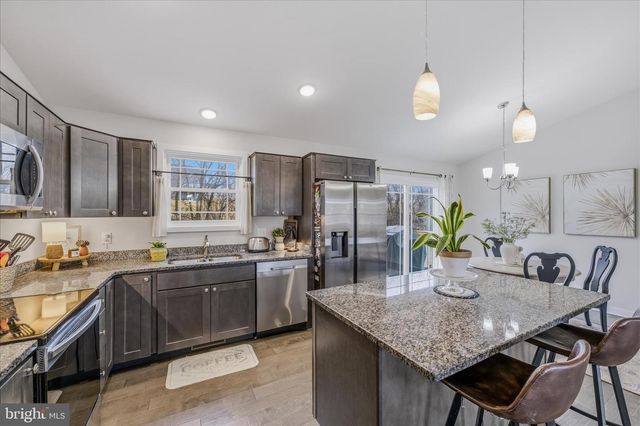 174 BRANT LN, Martinsburg, WV 25403