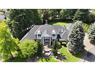 1564 REGENCY Dr, Eugene, OR 97401