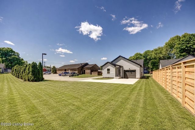 107 N Kennett Ave, Bardstown, KY 40004