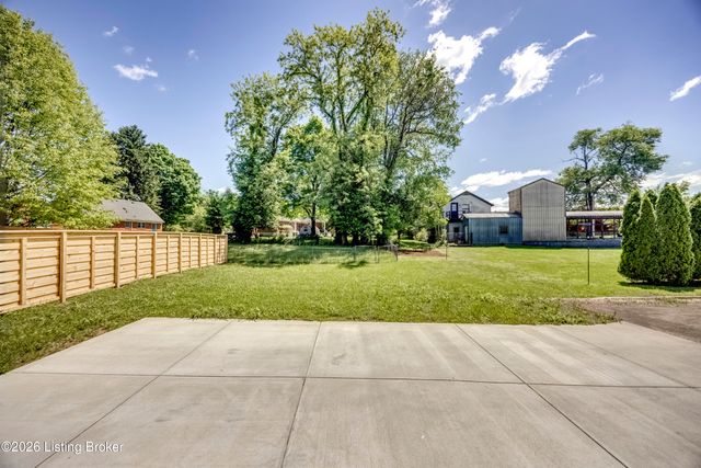 107 N Kennett Ave, Bardstown, KY 40004