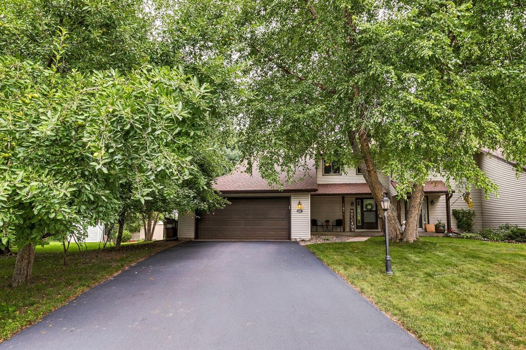6484 Bonner Court, Inver Grove Heights, MN 55076