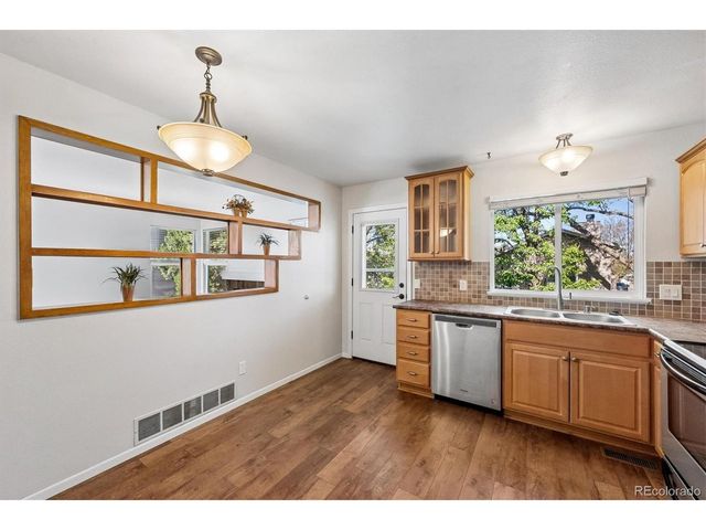 639 Walden Ct, Highlands Ranch, CO 80126