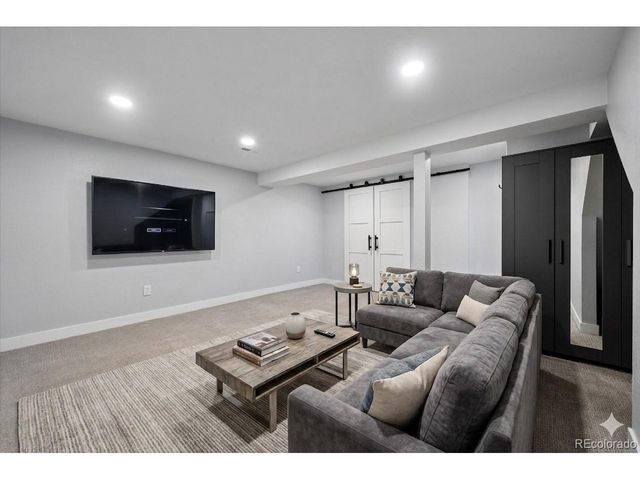 639 Walden Ct, Highlands Ranch, CO 80126