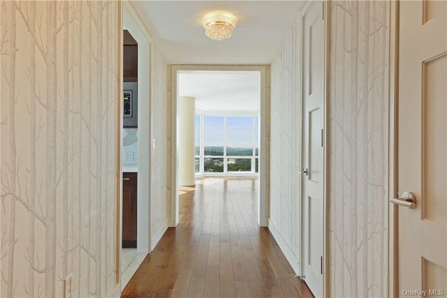 1 Renaissance Square 21E, White Plains, NY 10601