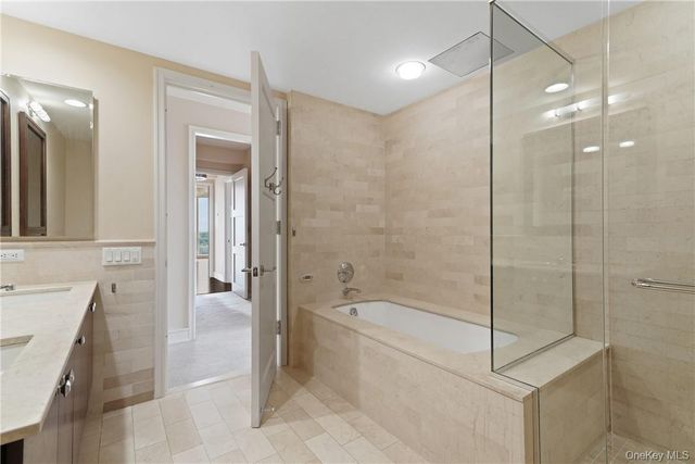 1 Renaissance Square 21E, White Plains, NY 10601