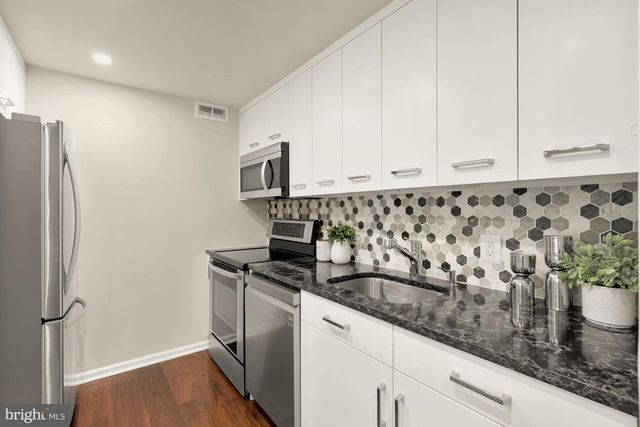 2555 PENNSYLVANIA AVE NW #617 & 618, Washington, DC 20037