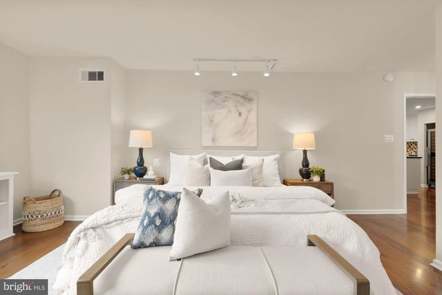 2555 PENNSYLVANIA AVE NW #617 & 618, Washington, DC 20037