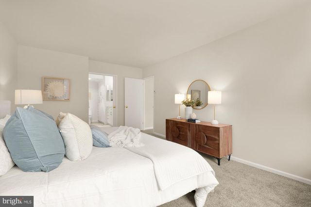 2555 PENNSYLVANIA AVE NW #617 & 618, Washington, DC 20037