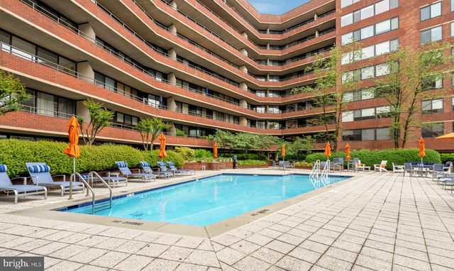 2555 PENNSYLVANIA AVE NW #617 & 618, Washington, DC 20037