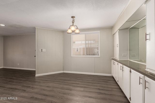 2650 W UNION HILLS Drive 16, Phoenix, AZ 85027