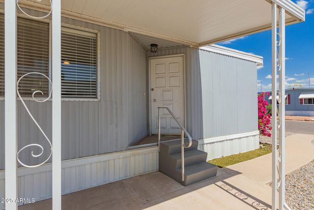 2650 W UNION HILLS Drive 16, Phoenix, AZ 85027