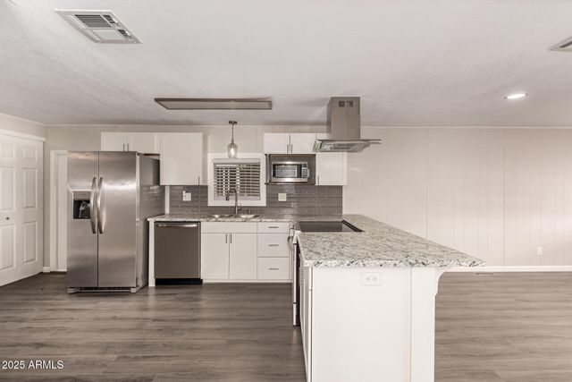 2650 W UNION HILLS Drive 16, Phoenix, AZ 85027