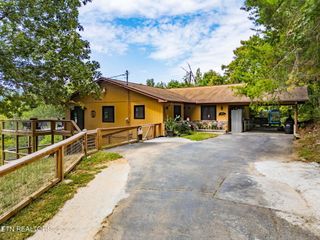 3825 Dollys Dr Drive, Sevierville, TN 37876