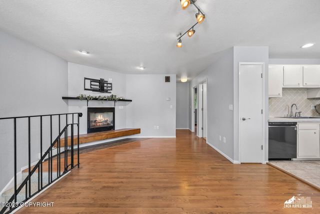 2062 Stonegate Circle, Anchorage, AK 99515