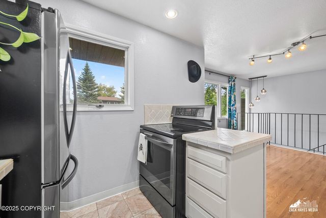 2062 Stonegate Circle, Anchorage, AK 99515