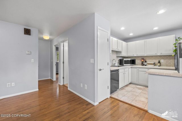 2062 Stonegate Circle, Anchorage, AK 99515
