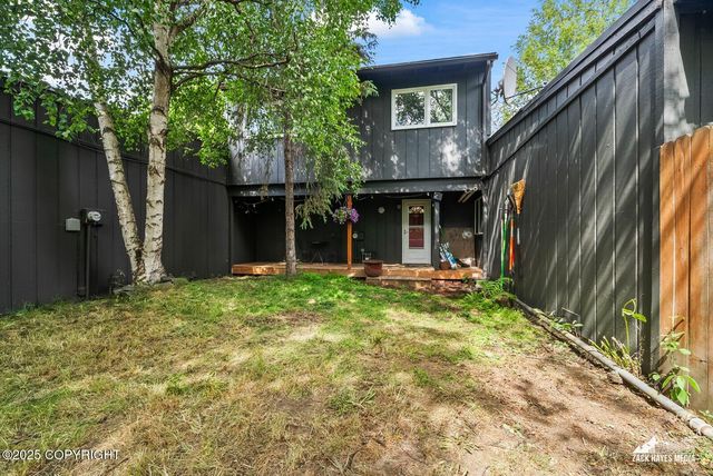 2062 Stonegate Circle, Anchorage, AK 99515
